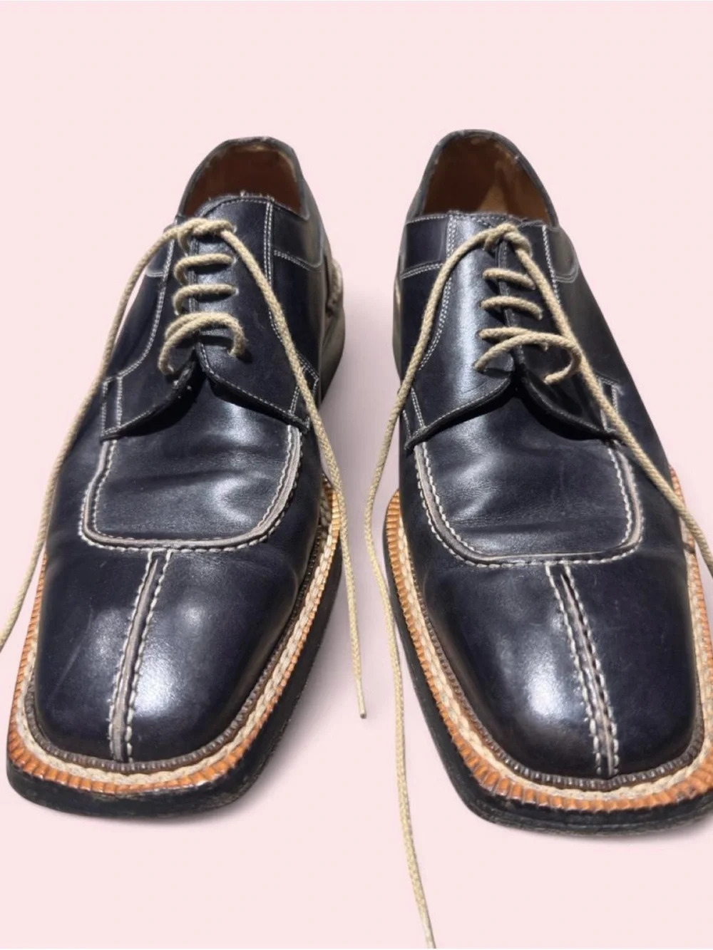 Authentic Pollini men’s black Italian leather dress shoes size 9
